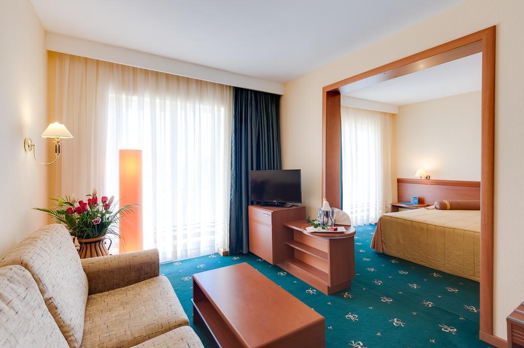 Hotel Palas Mamaia Ngoại thất bức ảnh