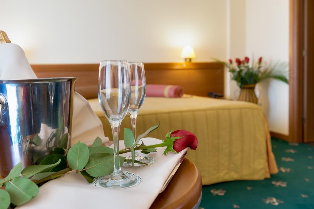 Hotel Palas Mamaia Ngoại thất bức ảnh